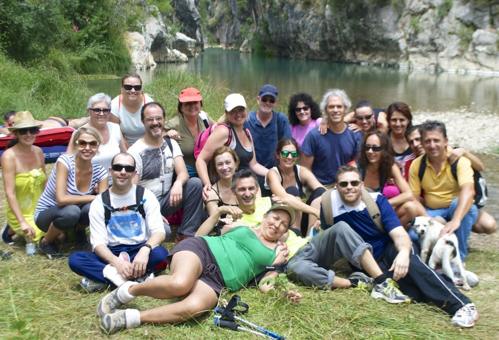 Todo el grupo en la playa antes de volver